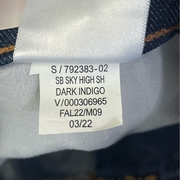 NWT!  Girls Old Navy high rise dark denim shorts adjustable waist size 14 - Picture 6 of 10